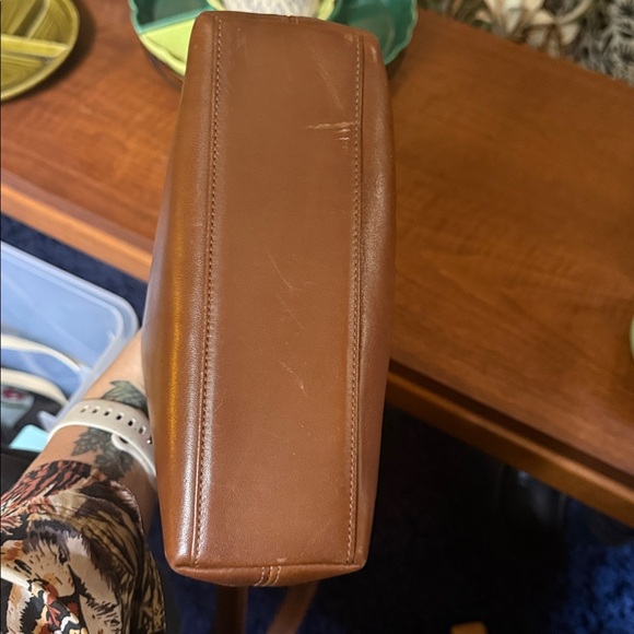 Vintage Coach Legacy Small Pocket Zip 9136– British Tan - Picture 5 of 7